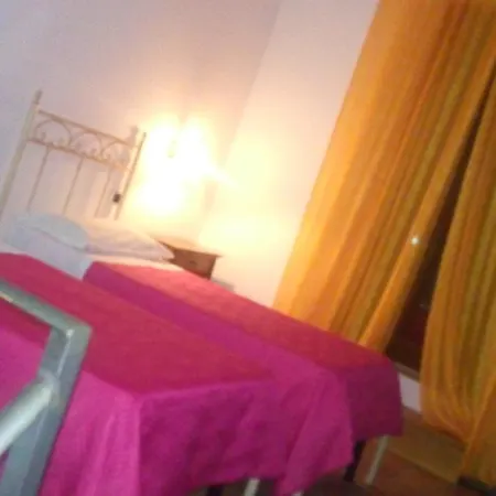 Alba Fiorita Konukevi Castiglione dʼOrcia