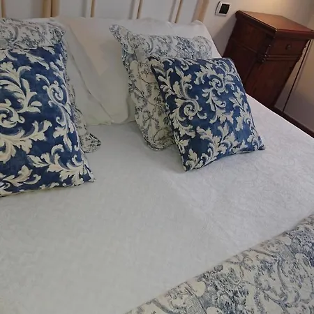 Alba Fiorita Konukevi *