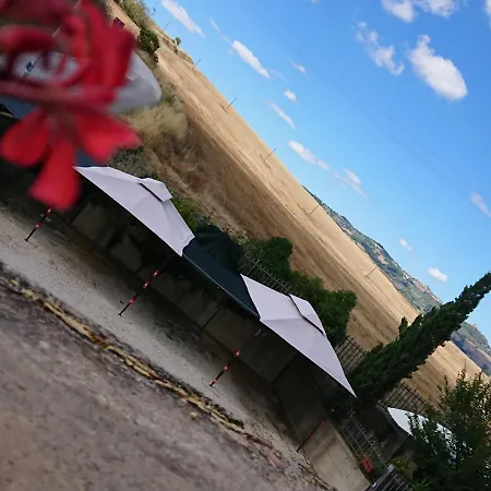 بيت ضيافة Alba Fiorita *